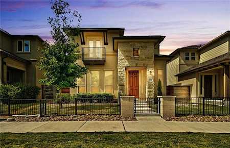 1706 Frontier Valley DR Austin, TX 78741