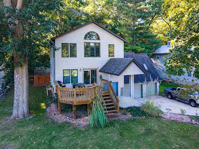 6923 E South Barbee Drive Pierceton, IN 46562