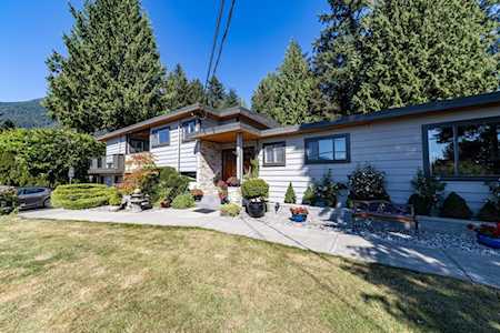 4440 Skyline Drive North Vancouver, BC V7R 3H1