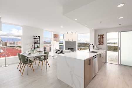 189 National Avenue #902 Vancouver, BC V6A 4L8