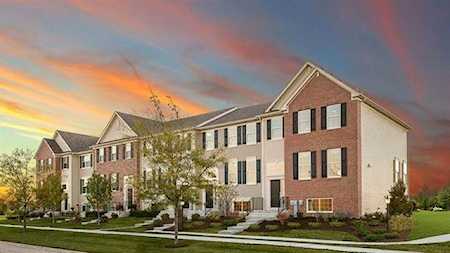 263 Lakeshore Dr Oswego, IL 60543
