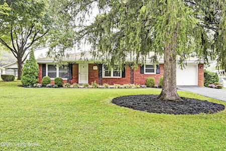 1521 Bonnie Brae Dr Shelbyville, KY 40065