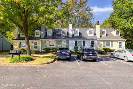 10781 Colonial Woods Ct #7-4 Louisville, KY 40223