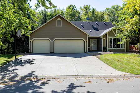 14033 53rd Street N Oak Park Heights, MN 55082
