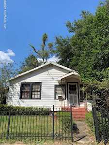 245 44th St Jacksonville, FL 32208