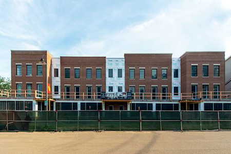 225 Burlington Ave #4 Clarendon Hills, IL 60514