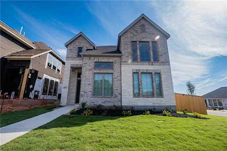 904 Azul Lagoon DR Leander, TX 78641