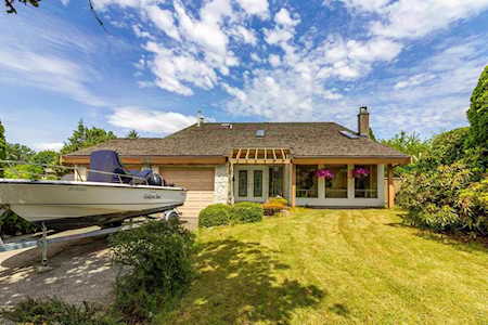 3610 Weston Court Burnaby, BC V5A 3T1
