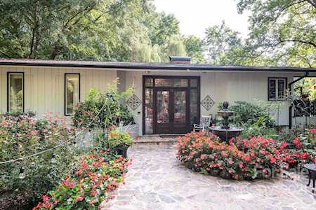 4921 Hardison Rd Charlotte, NC 28226