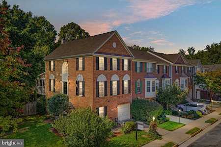 47529 Sharpskin Island Square Sterling, VA 20165