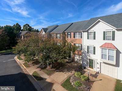 47544 Tenfoot Island Terrace Sterling, VA 20165