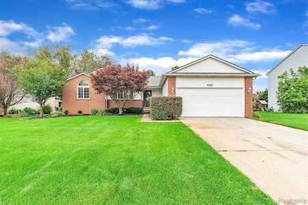 8985 Lake Pine Dr Northfield Twp, MI 48189