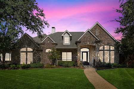 2232 Dowelling Drive Frisco, TX 75036