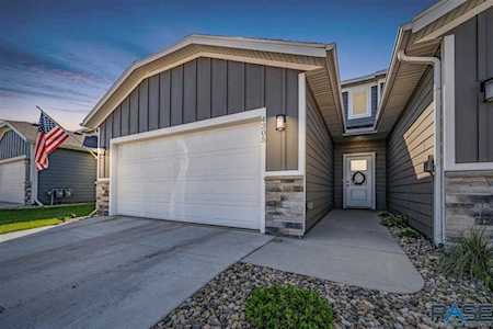 4305 E Leubecher Pl Sioux Falls, SD 57108
