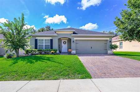 23822 Companero Dr Sorrento, FL 32776