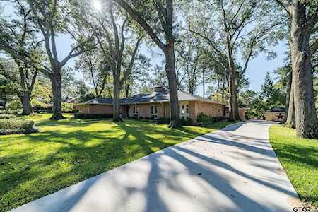 2759 S Chilton Tyler, TX 75701