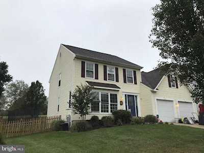 2485 Symphony Ln Gambrills, MD 21054