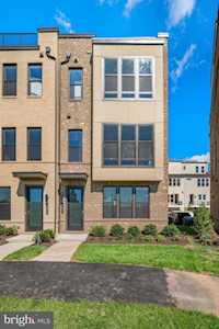 4673 Charger Place Chantilly, VA 20151