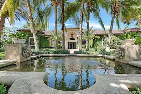 10120 SW 72nd Ave Pinecrest, FL 33156