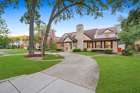 819 N Spring Ave La Grange Park, IL 60526