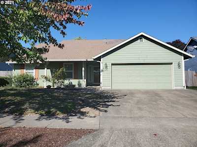2305 SW Kauer Dr Mcminnville, OR 97128