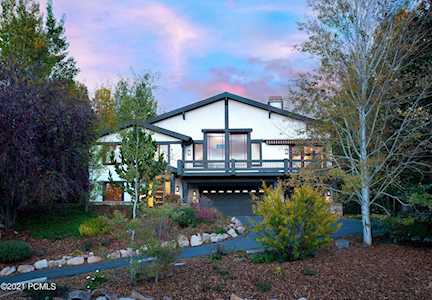8974 Sackett Dr Park City, UT 84098