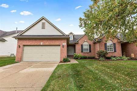 576 Snowfall Ct Genoa Twp, MI 48843