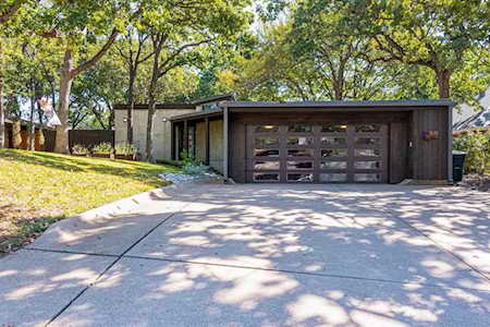 2633 Tanglewood Drive Grapevine, TX 76051