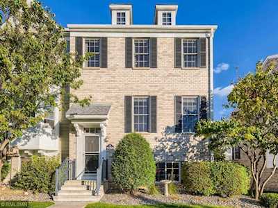 11200 Sandcastle Drive #A Woodbury, MN 55129
