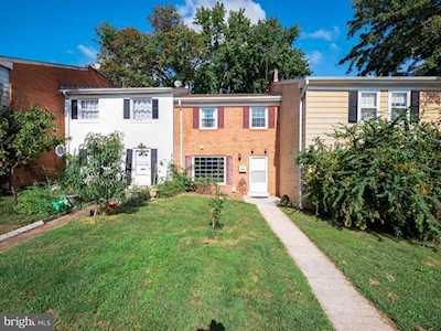 946 Park Ave Herndon, VA 20170