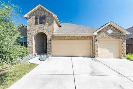 2508 Hilltop Divide LN Leander, TX 78641