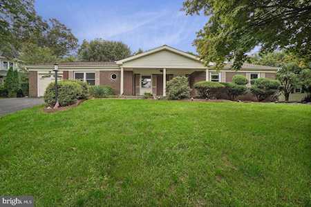 3052 Hickorymede Ct Ellicott City, MD 21042