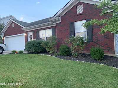 5006 Black Falcon Way Shelbyville, KY 40065