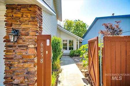 6058 N River Glen Place Garden City, ID 83714