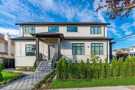 3297 Coleridge Avenue Vancouver, BC V5S 3A6