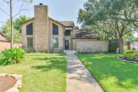 227 E Sutton Square Stafford, TX 77477