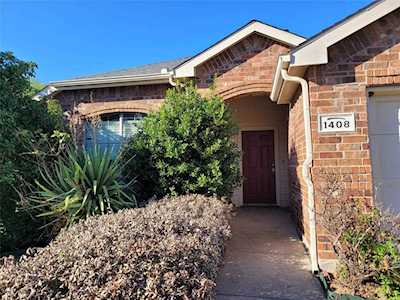 1408 Santos Drive Denton, TX 76207