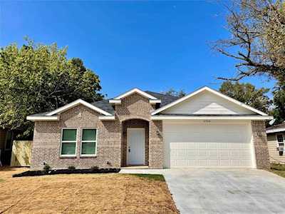 3704 Sydney Street Fort Worth, TX 76119