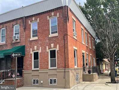 2455 Woodstock St S Philadelphia, PA 19145