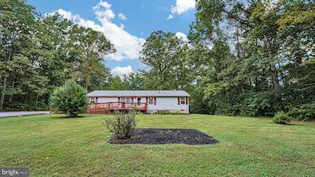 6518 Grand Brooks Rd Spotsylvania, VA 22551