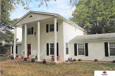 2030 Devonshire Dr Lincoln, NE 68506