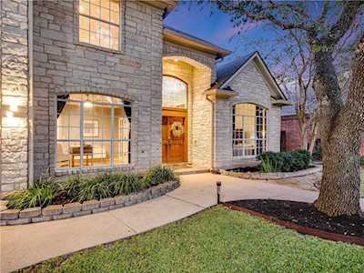 5352 Austral LOOP Austin, TX 78739