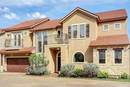 11022 Little John Way Houston, TX 77043