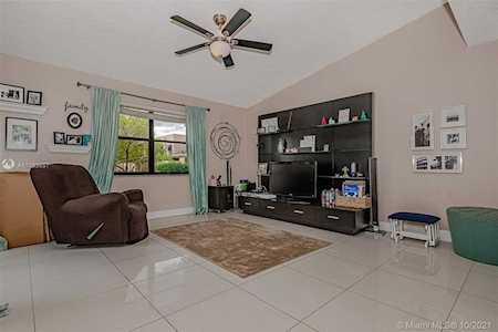 12356 NW 12th Ct Pembroke Pines, FL 33026