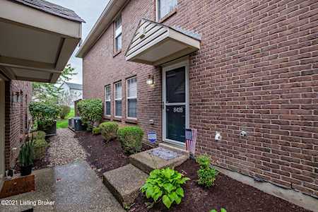 8428 Grand Trevi Dr Louisville, KY 40228
