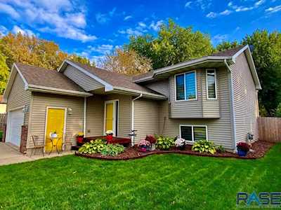 4617 E 18Th St Sioux Falls, SD 57110