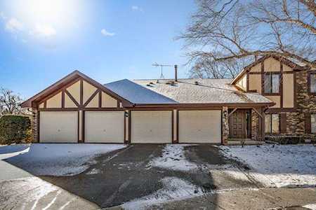 947 Cumberland Ct #AA1 Roselle, IL 60172