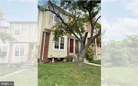 36 Cross Laurel Ct Germantown, MD 20876