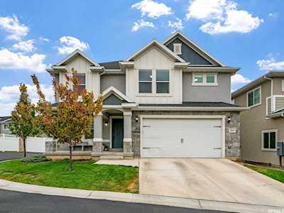 4902 W White Pearl Ct Herriman, UT 84096