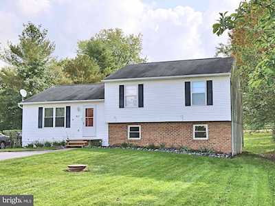 917 Johnson Dr Gettysburg, PA 17325